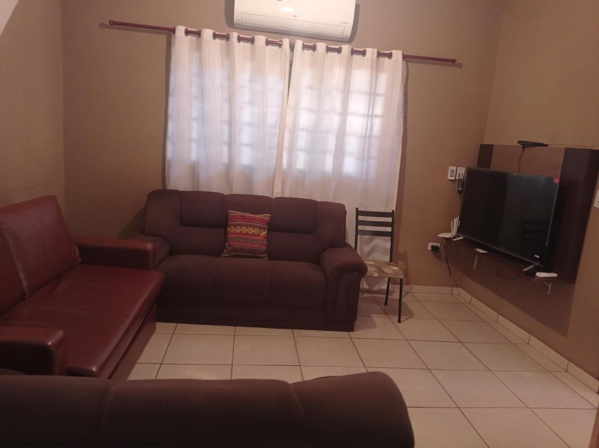 Casa de férias Casa Aconchegante Piscina Ar Condicionado 12 Pax Olímpia